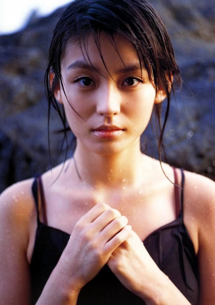 Yuika Motokariya Pagina 28 No.79c244