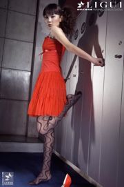 Modello Mi Huimei "La macchina frenante nella sala biliardo" [Ligui LiGui] Foto di belle gambe e piedi di giada