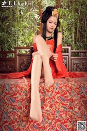 Modello Kexin "Il miglior costume di bellezza con i piedi setosi" Opere complete [丽 柜 LiGui] Fotografia di belle gambe e piedi di giada