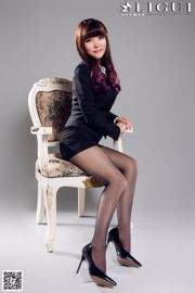 [丽 柜 贵 足 学院] Modello Xiaoqian "Abbigliamento professionale con tacco alto in seta nera" Belle gambe e foto di piedini in giada
