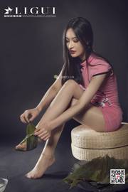 Modello di piede gelato "Duanxiang Cheongsam Silk Foot" [丽 柜 LIGUI] Internet Beauty