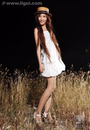 Người mẫu Li Lu "Tầm nhìn cổ điển của đôi tất trong tòa nhà hoang dã" [丽 柜 LiGui] Ảnh chụp đôi chân đẹp và đôi chân ngọc