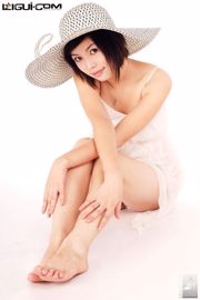 Model Muzi "Kaki Senyuman dari Topi Jerami dengan Sudut Bulat" [Ligui LiGui] Silk Foot Photo Picture