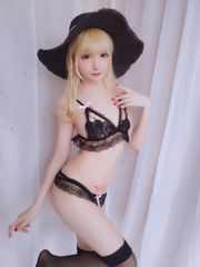 Signora COSER, Stars Are Late "Happy Holiday Package" [Welfare COSPLAY]