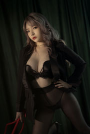 [Foto cosplay] Blogger di anime Wenmei - abito di seta nera