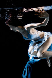 [Internet Celebrity COSER] Nona Suster yang Lucu Mu Mian Mian OwO - Clear Underwater